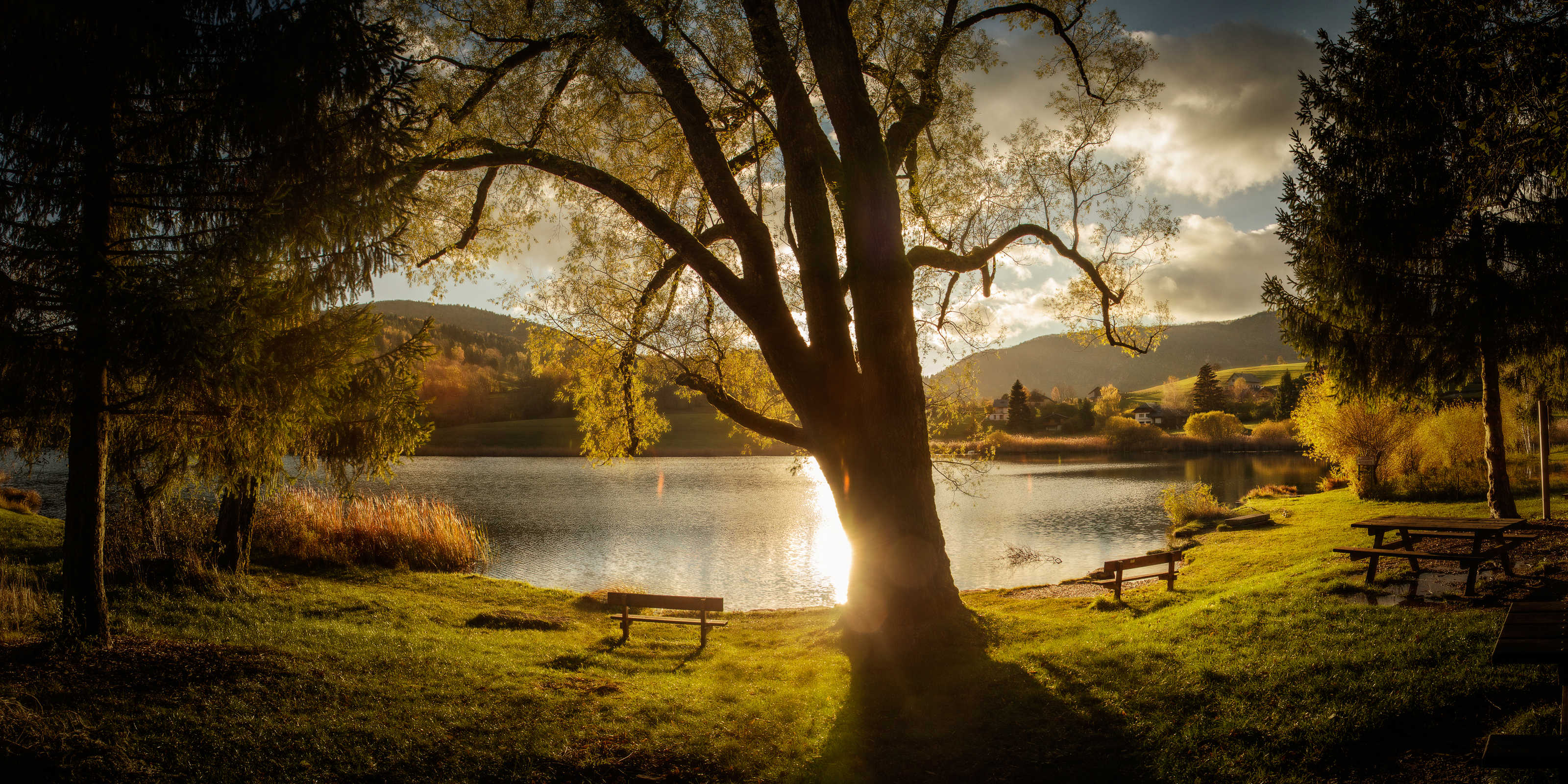 Le Lac de La Thuile en Automne