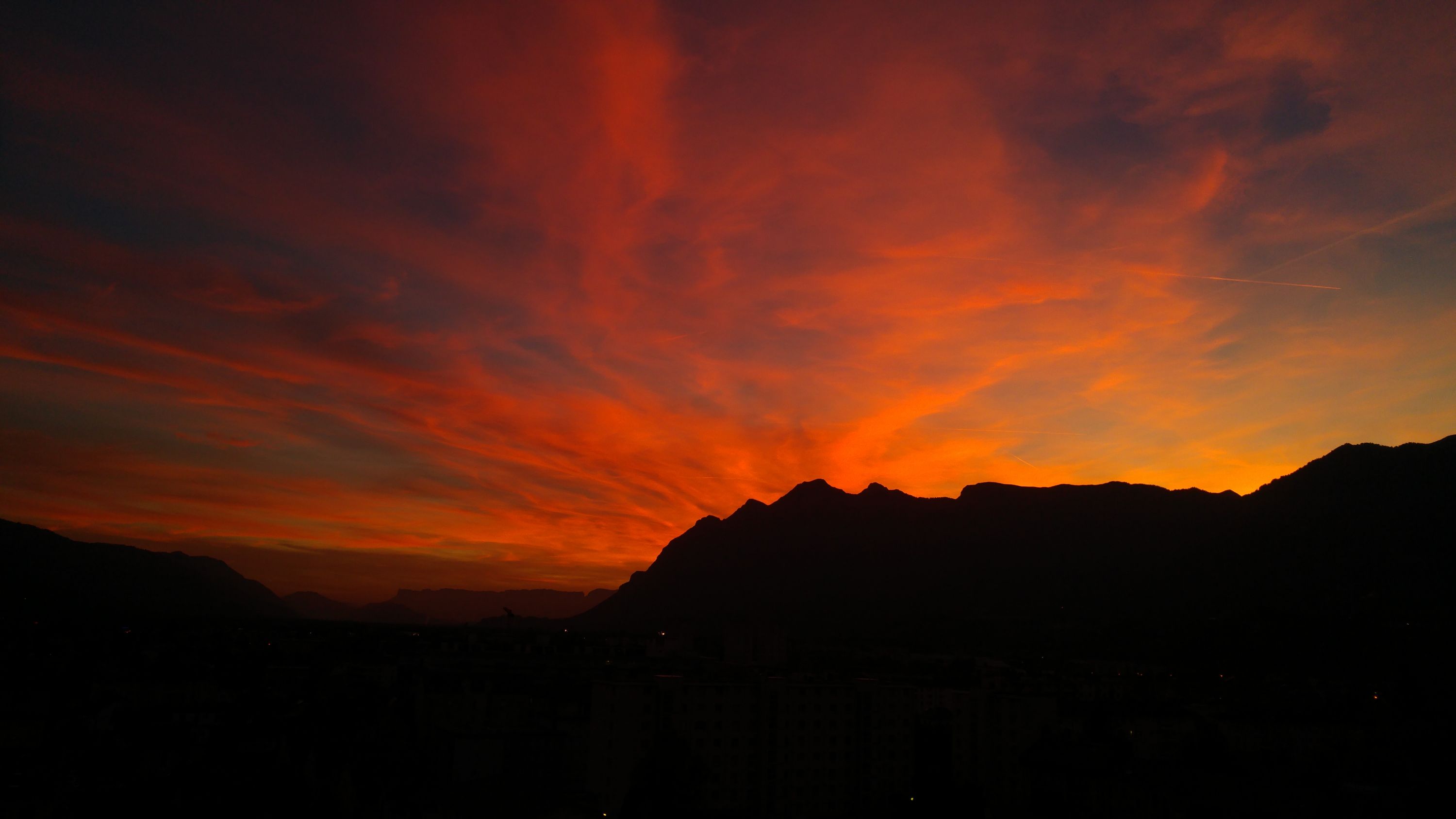 2017-10-04 Coucher de soleil sur les Bauges 1