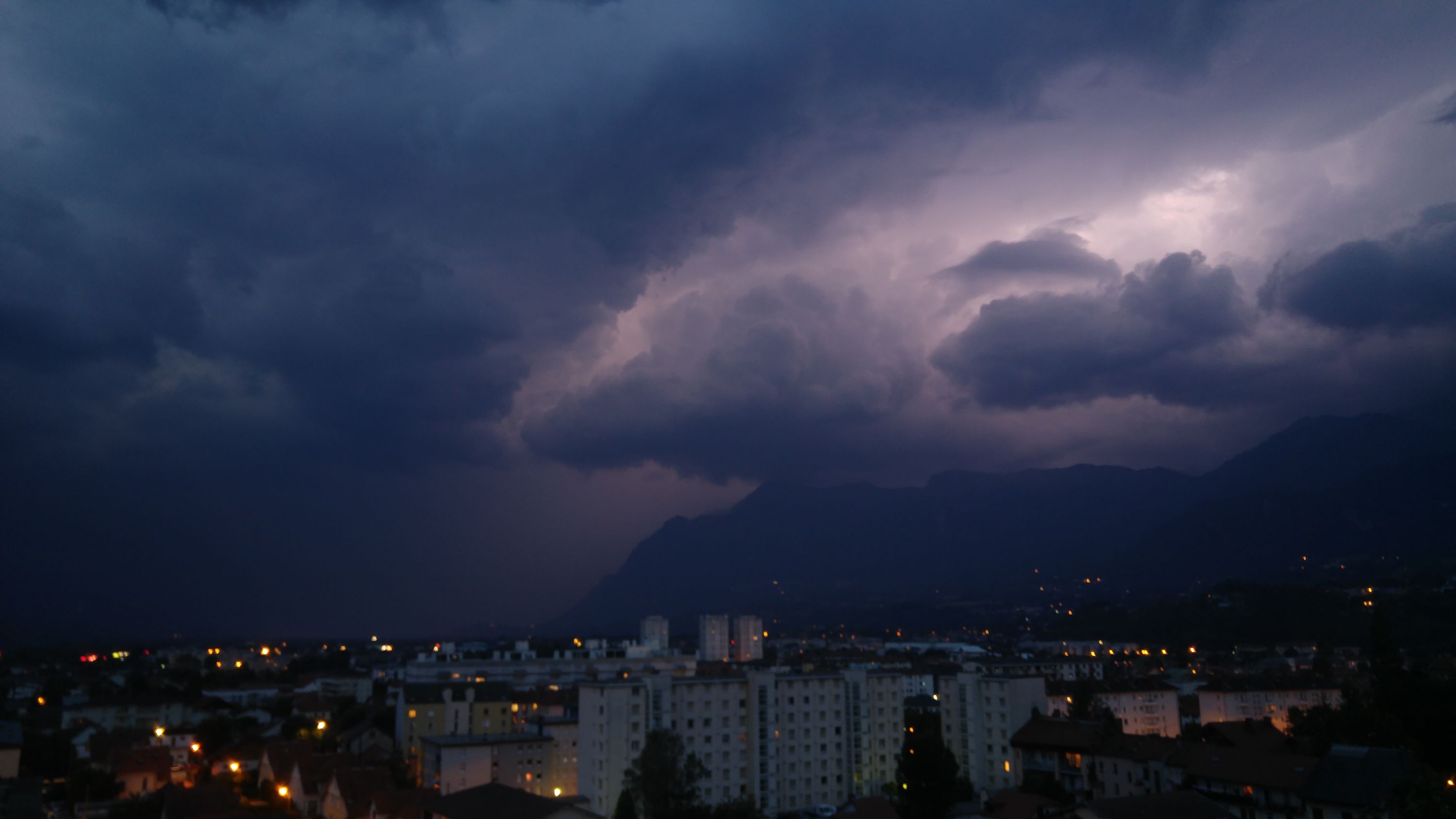 2019-07-01 Orage sur la Combe de Savoie
