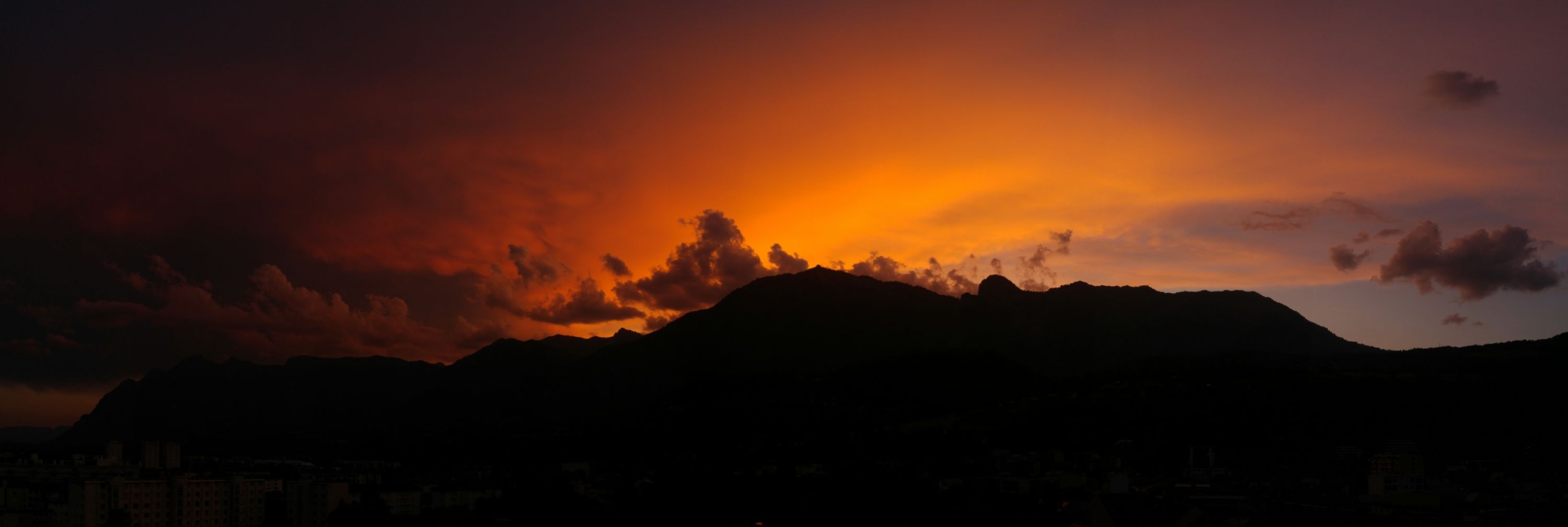 2019-07-07 Coucher de soleil sur les Bauges 2