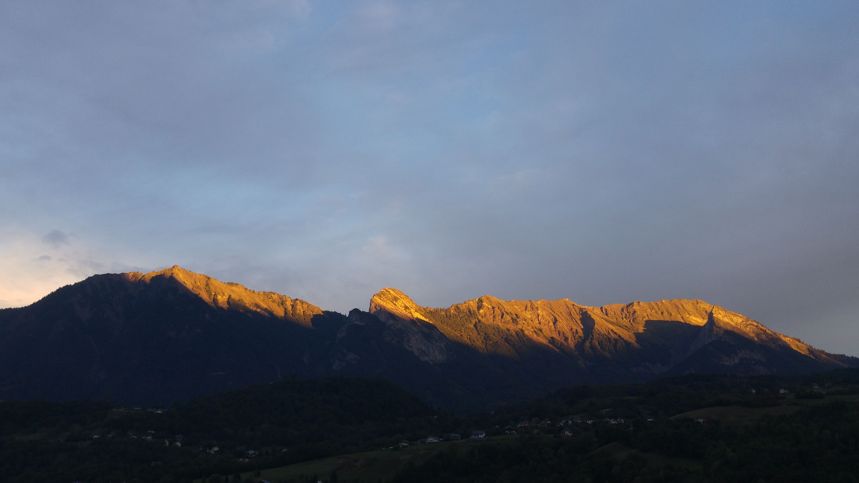 2019-09-24 Lever de soleil sur les Bauges
