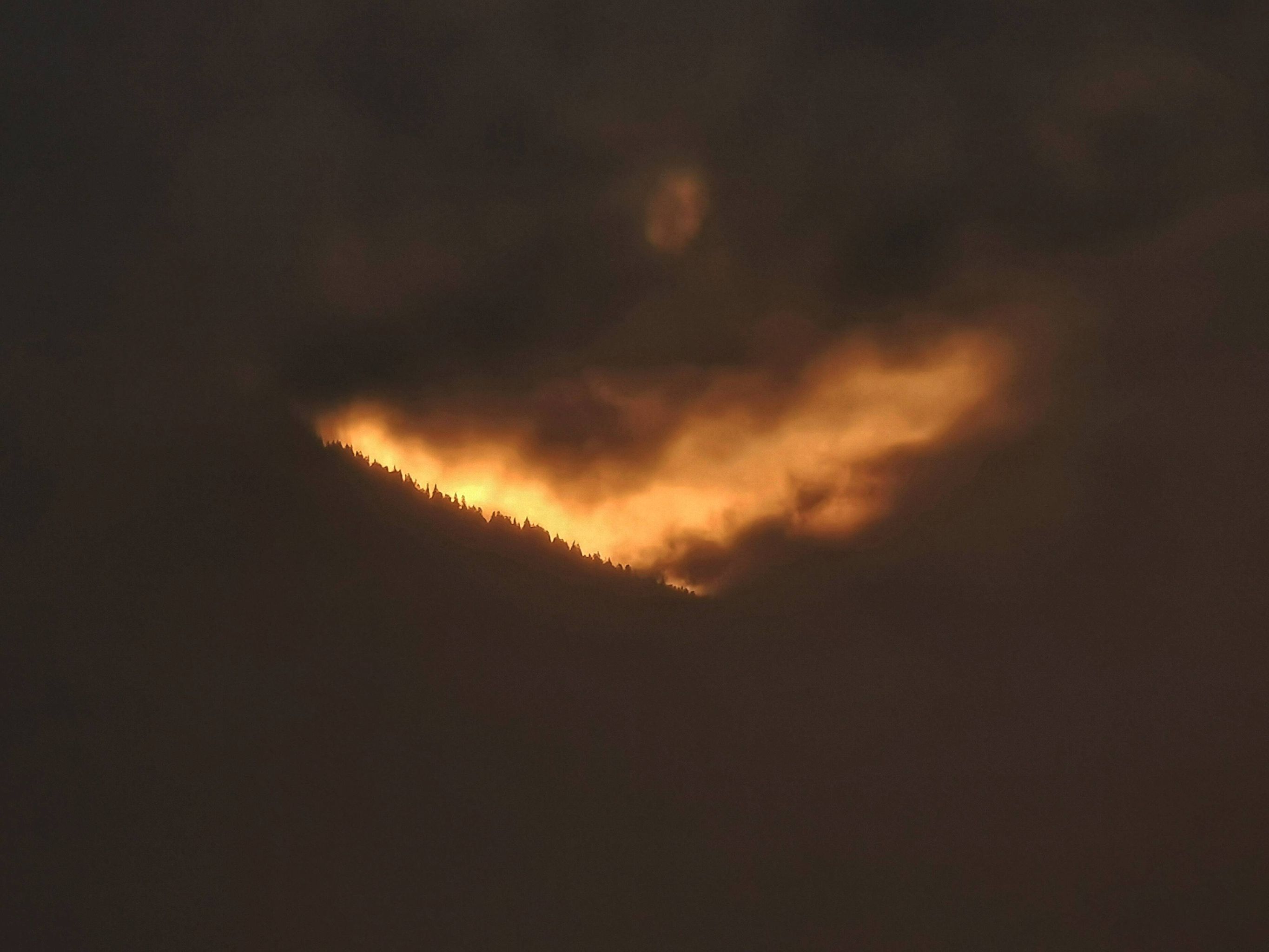 2021-02-13 Lever de soleil sur les sommets