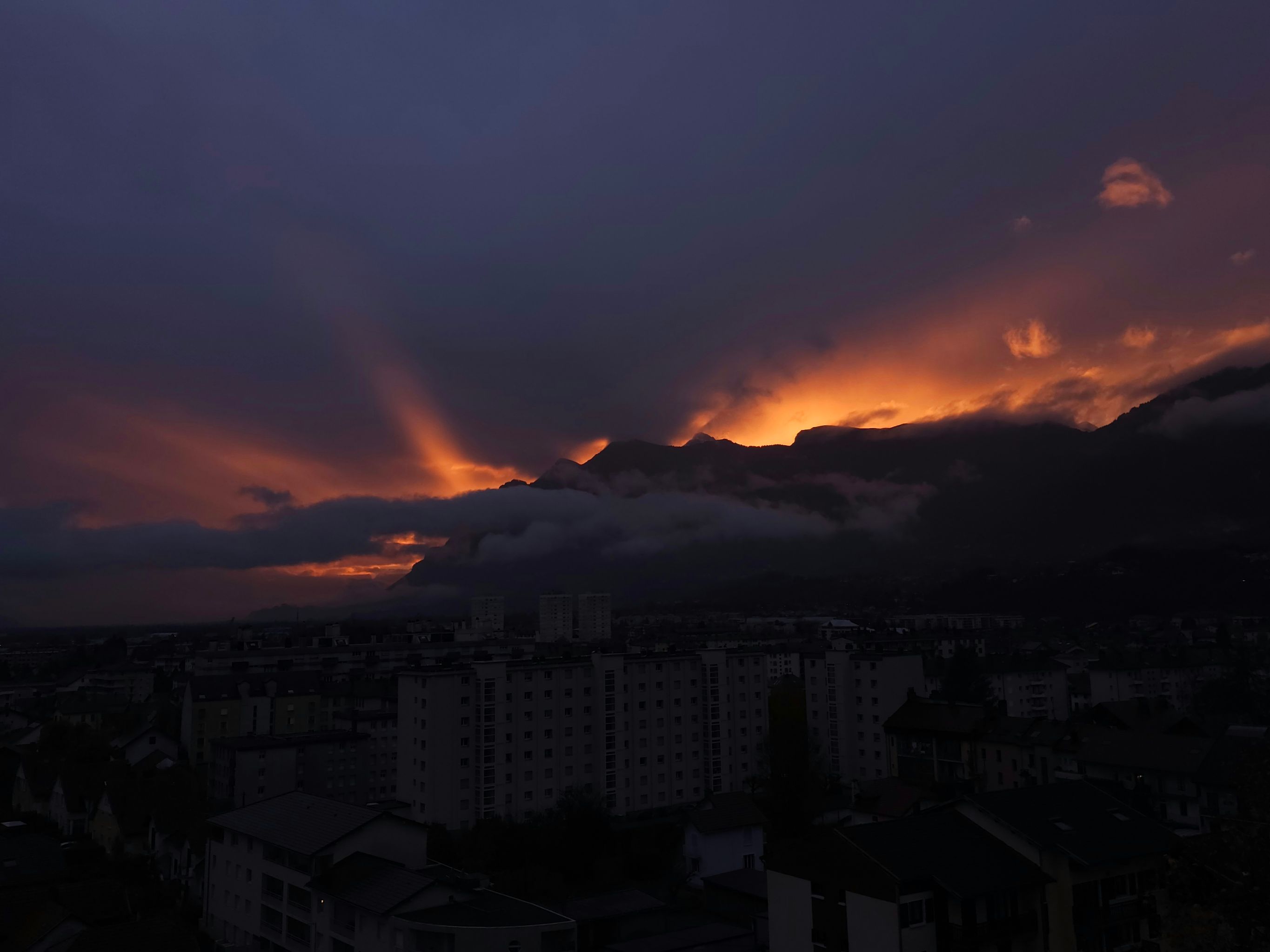 2025-11-16 Coucher de soleil sur la Combe de Savoie 3