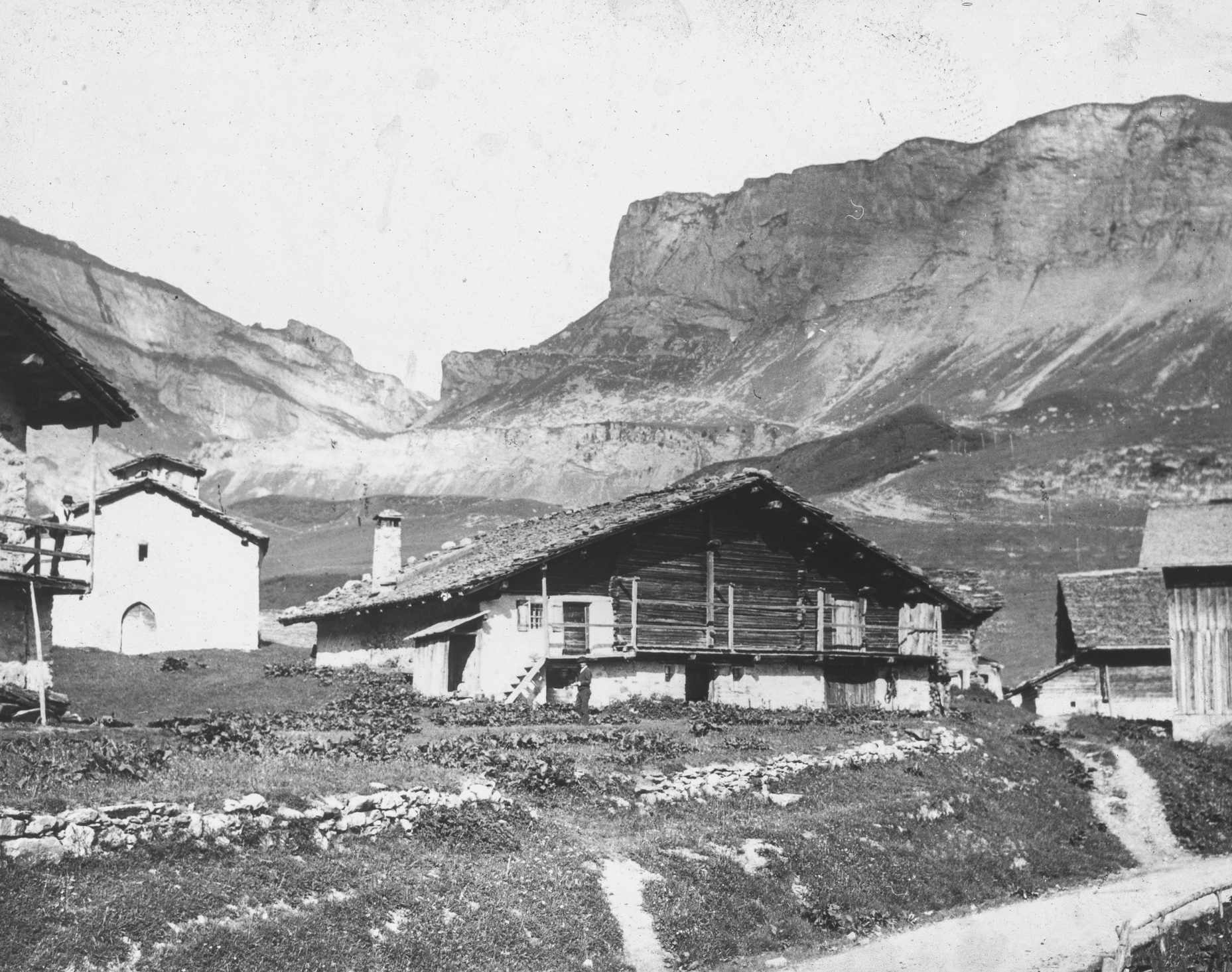 Ancien village de Roselend et Roc du Biolley dans les années 1900