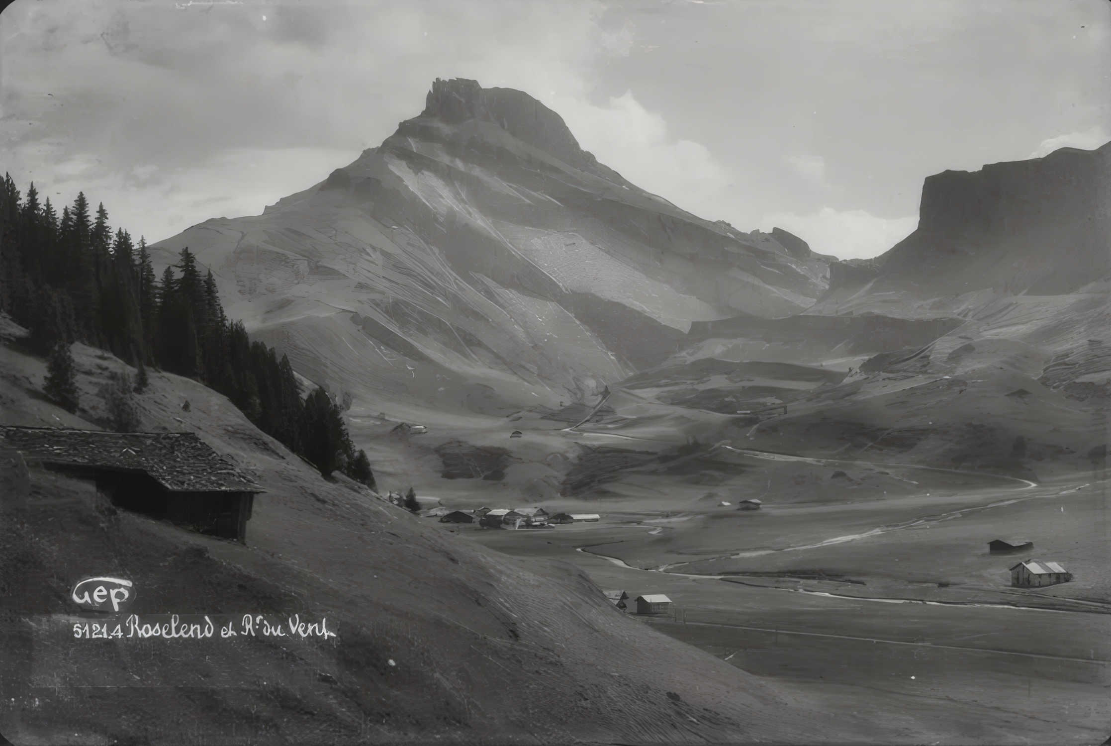La vallée de Treicol, les chalets de l’Outard et le Roc du Vent en 1937