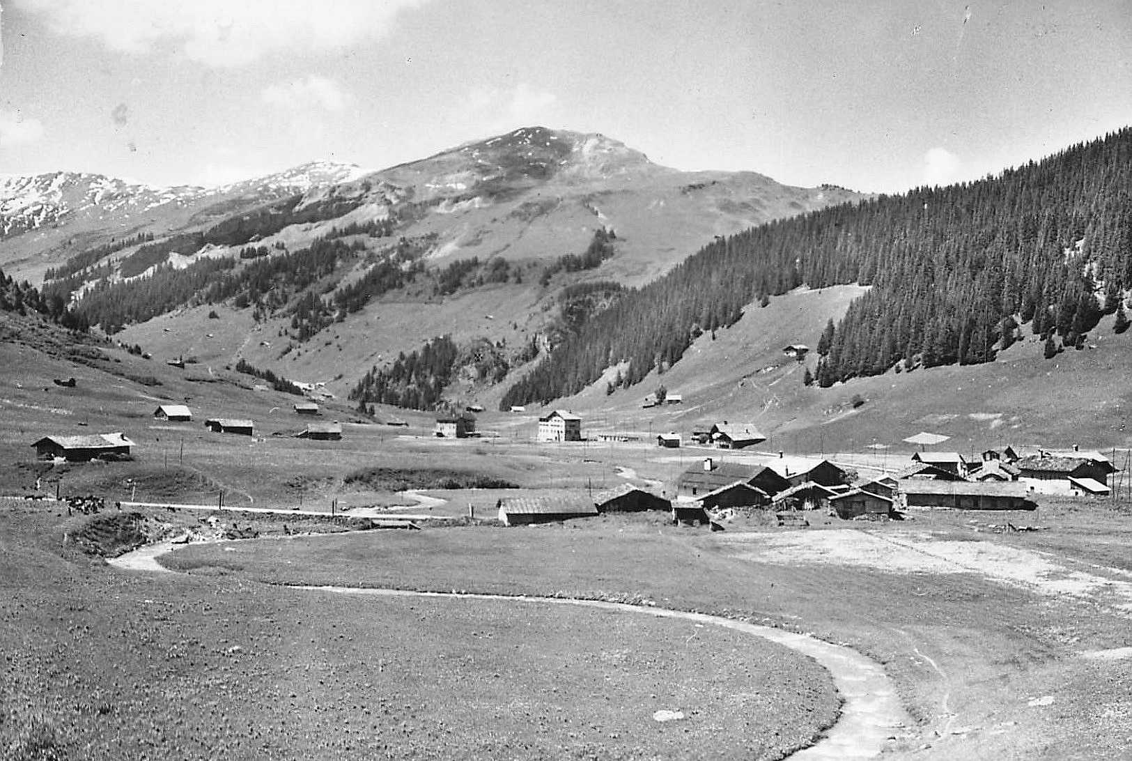 Vue amont de l’ancien vallon de Roselend