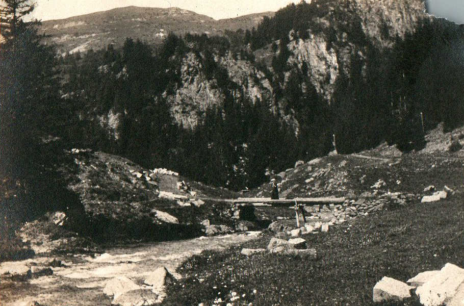 Août 1909 - lieu estimé Gorge des Tines