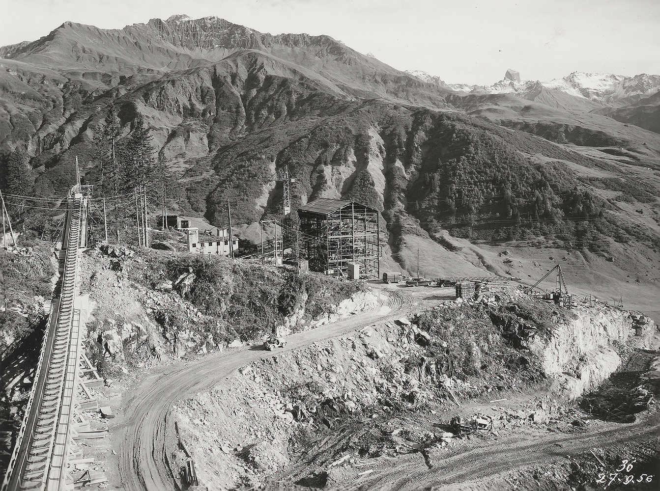 Construction de la carrière du Méraillet le 27 septembre 1956