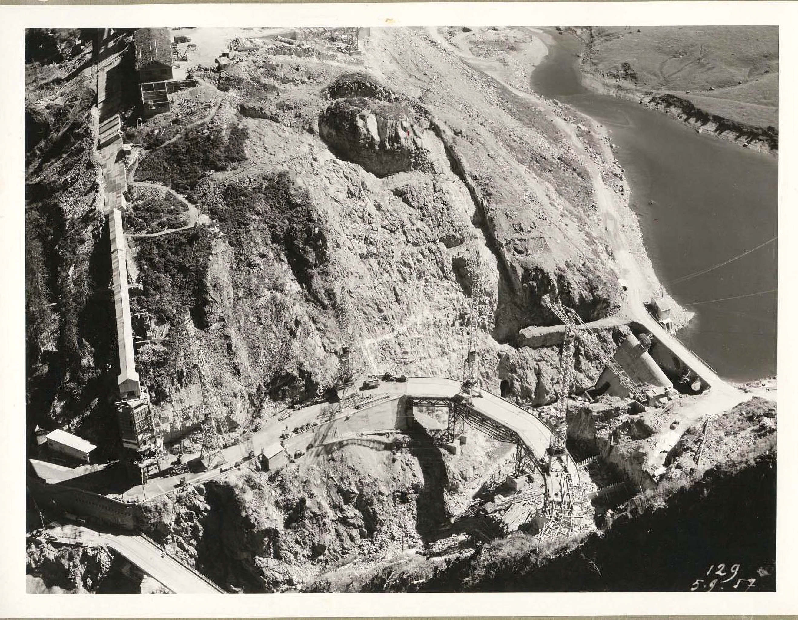 Vue belvédère côté col du pré des débuts du chantier
