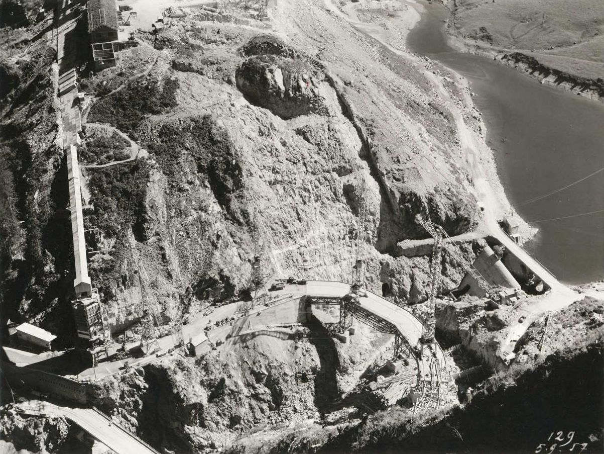 Construction barrage 1957