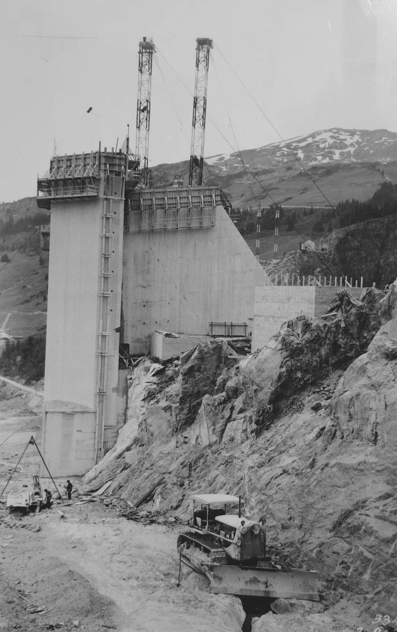 Ancrages sur le rocher