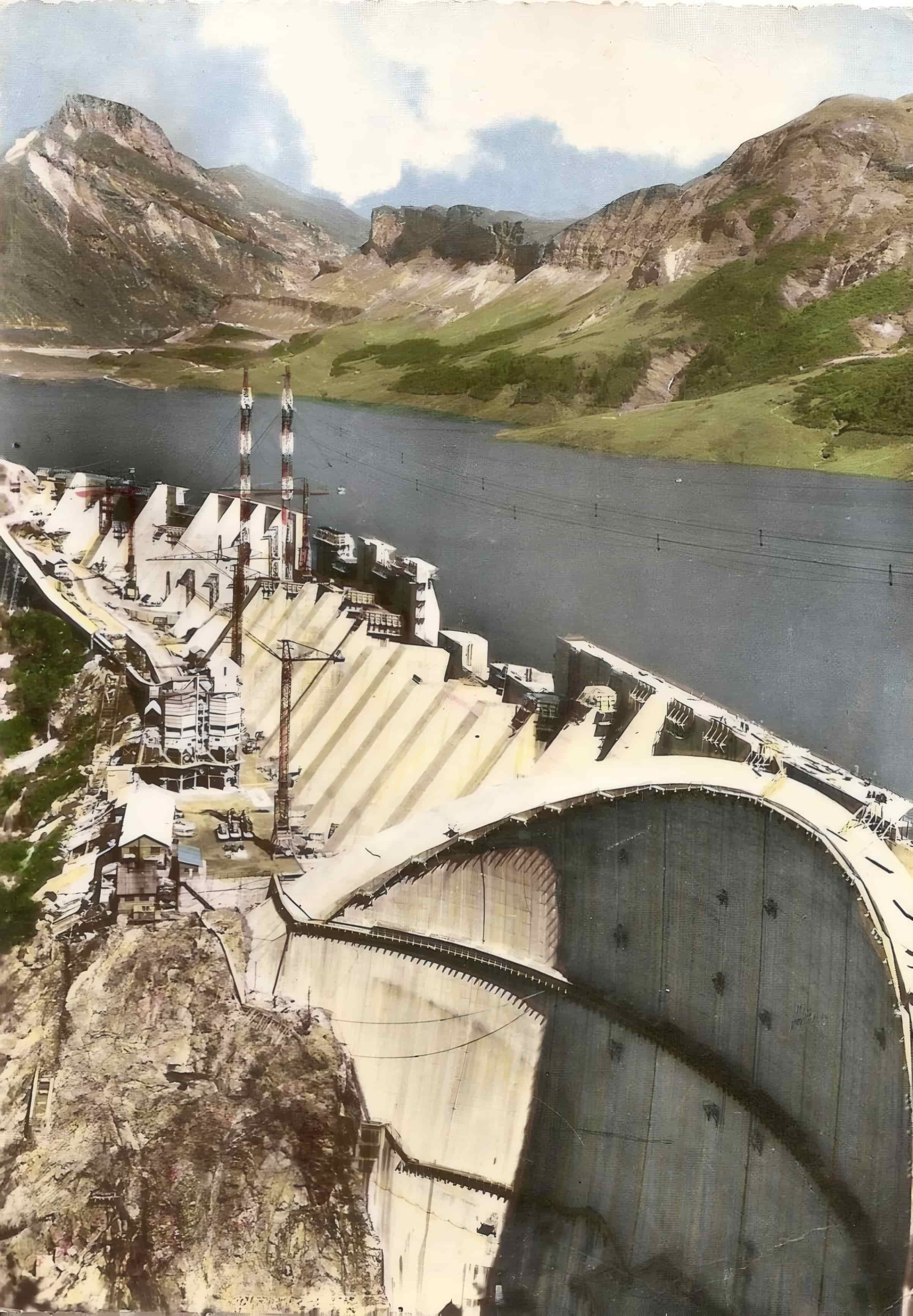 Vue couleurs du chantier à partir du belvédère côté col du Pré