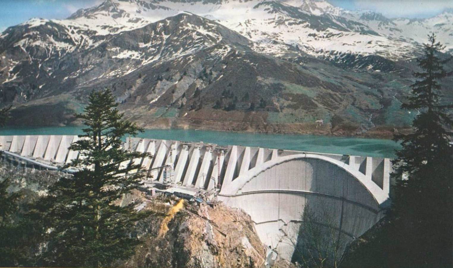 Photo couleurs de la fin de chantier côté col du Pré par Henri Baranger