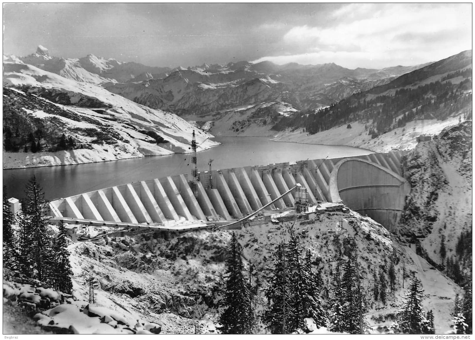 Vue aérienne du barrage côté Méraillet le 6 novembre 1961