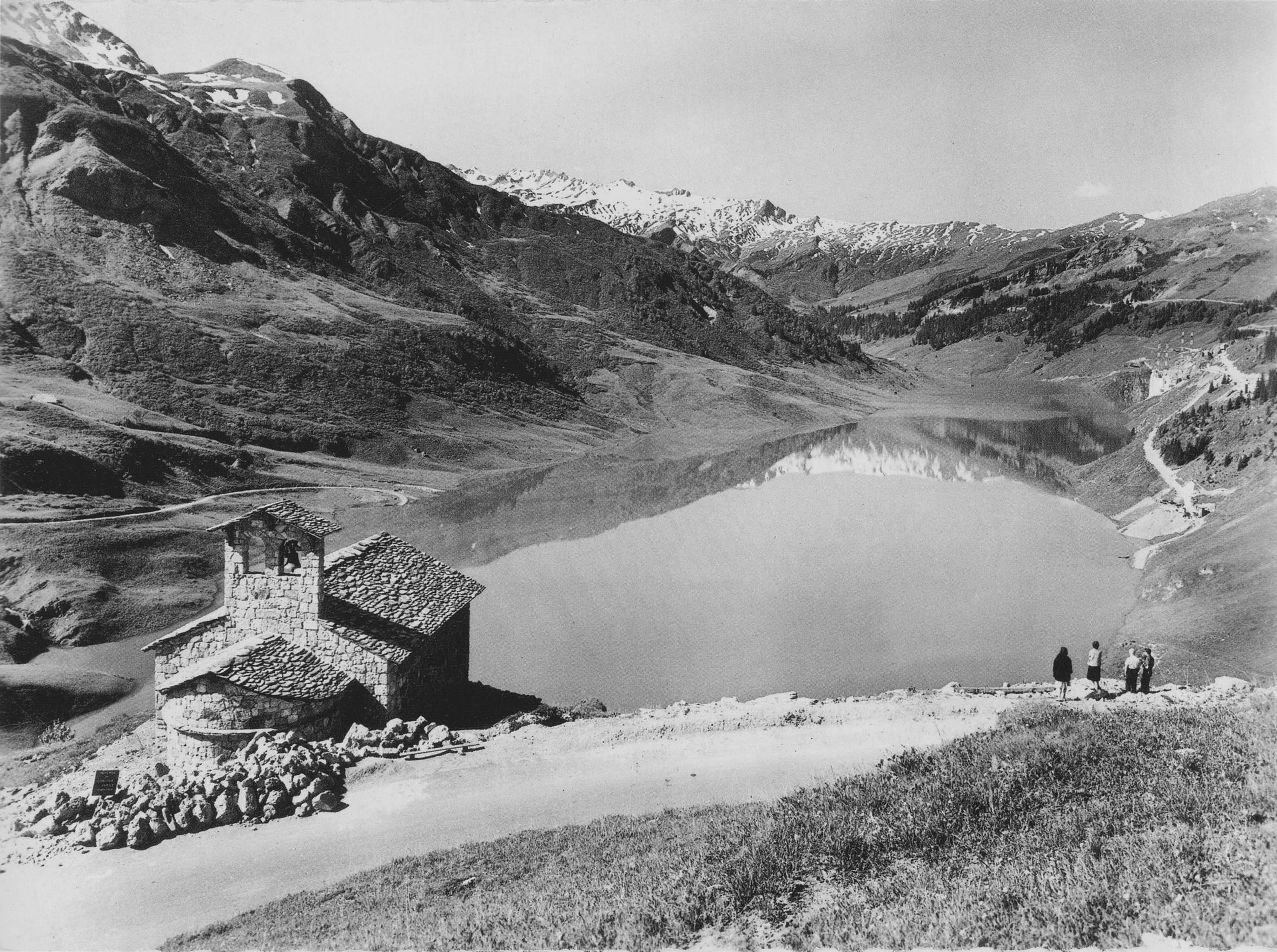 Vue depuis la chapelle Sainte Marie-Madeleine fin 1960