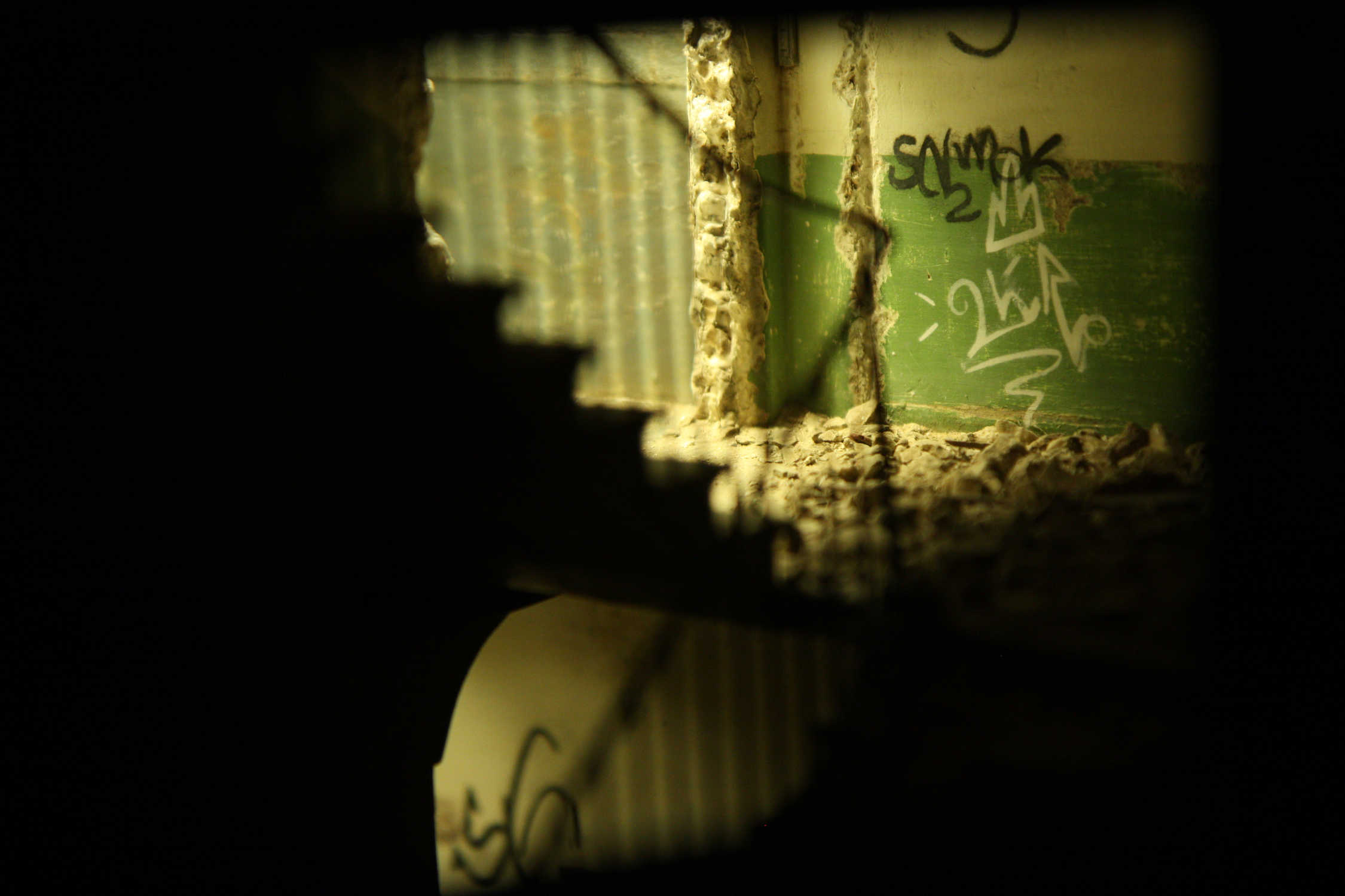 Maquette de l’intérieur d’un bâtiment dégradé