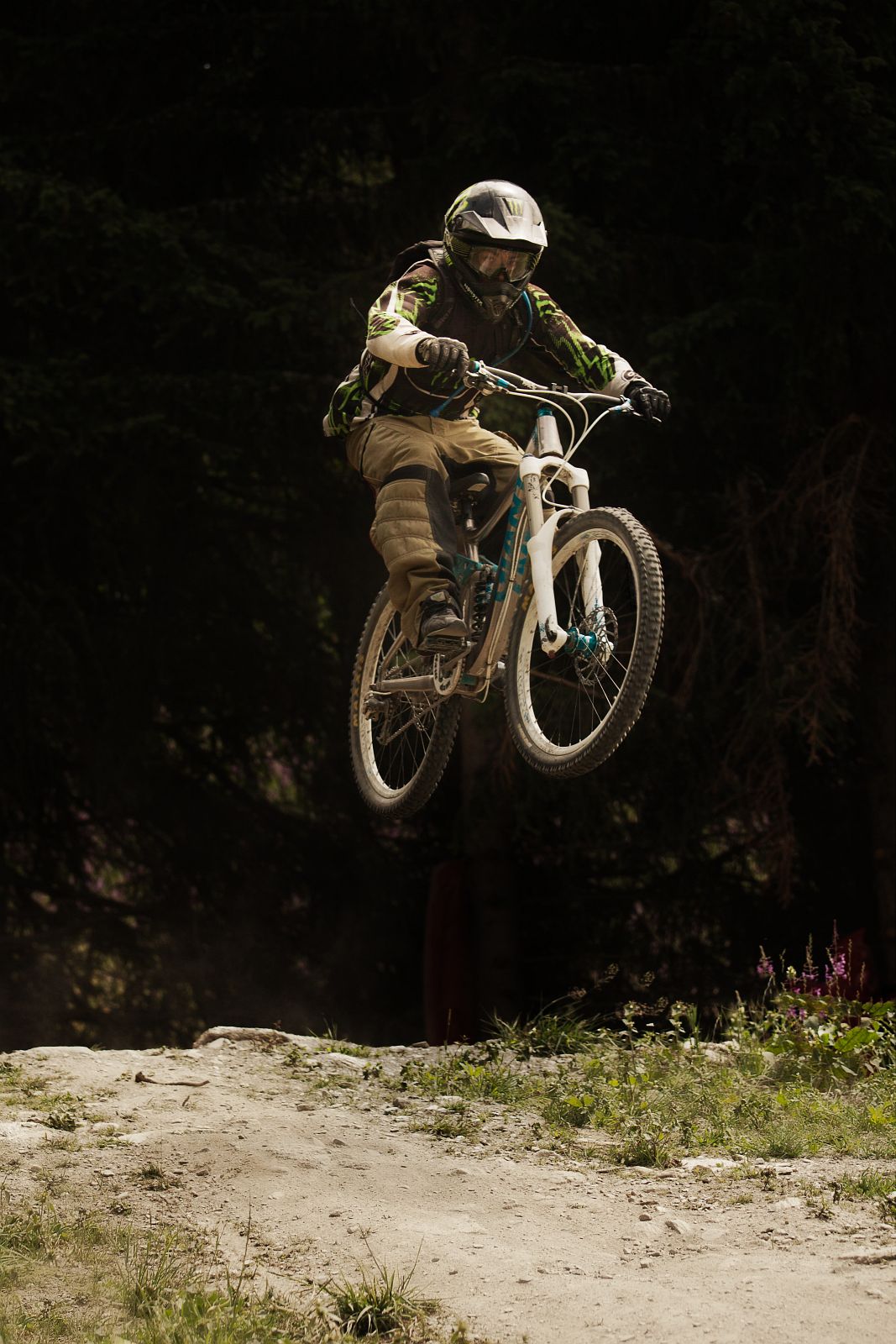 Saut en VTT