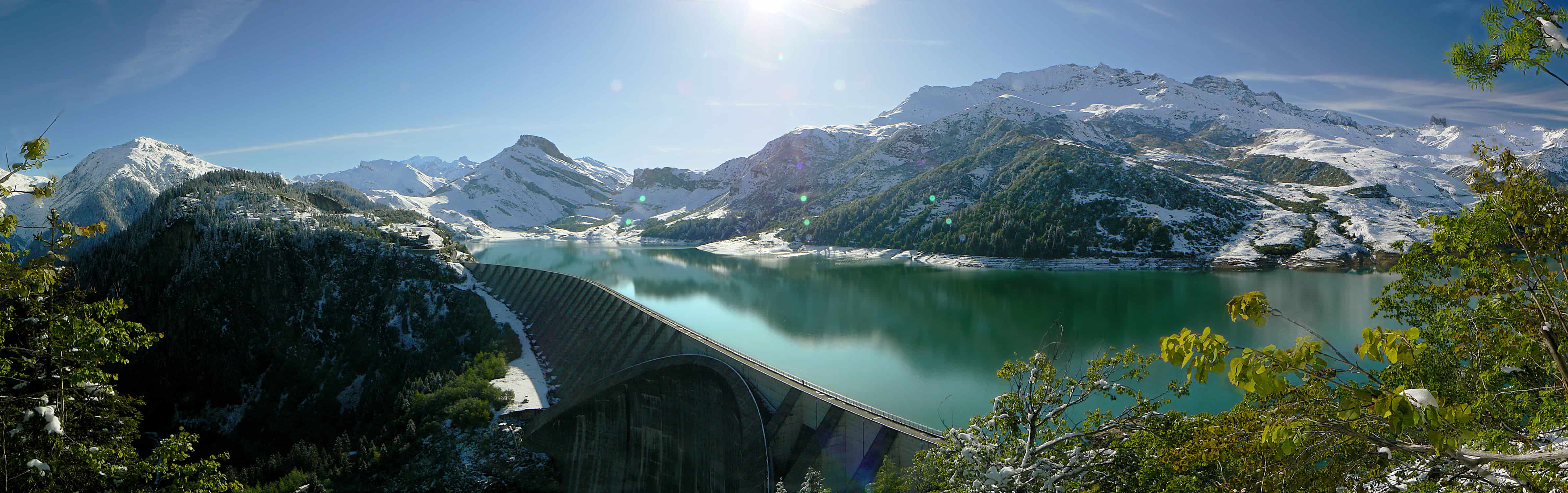 Le barrage de Roselend au printemps
