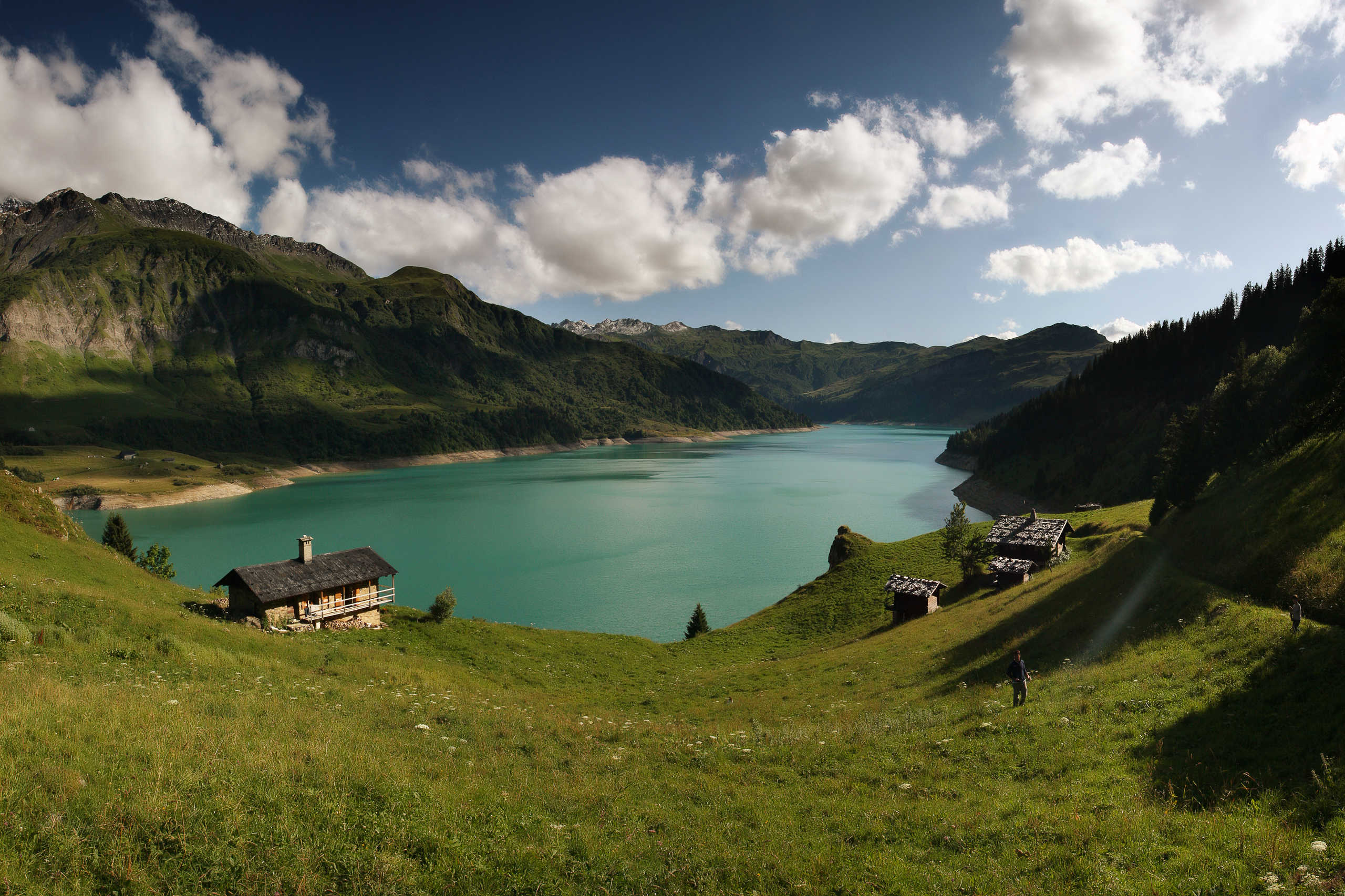 Le Lac de Roselend et ses Chalets