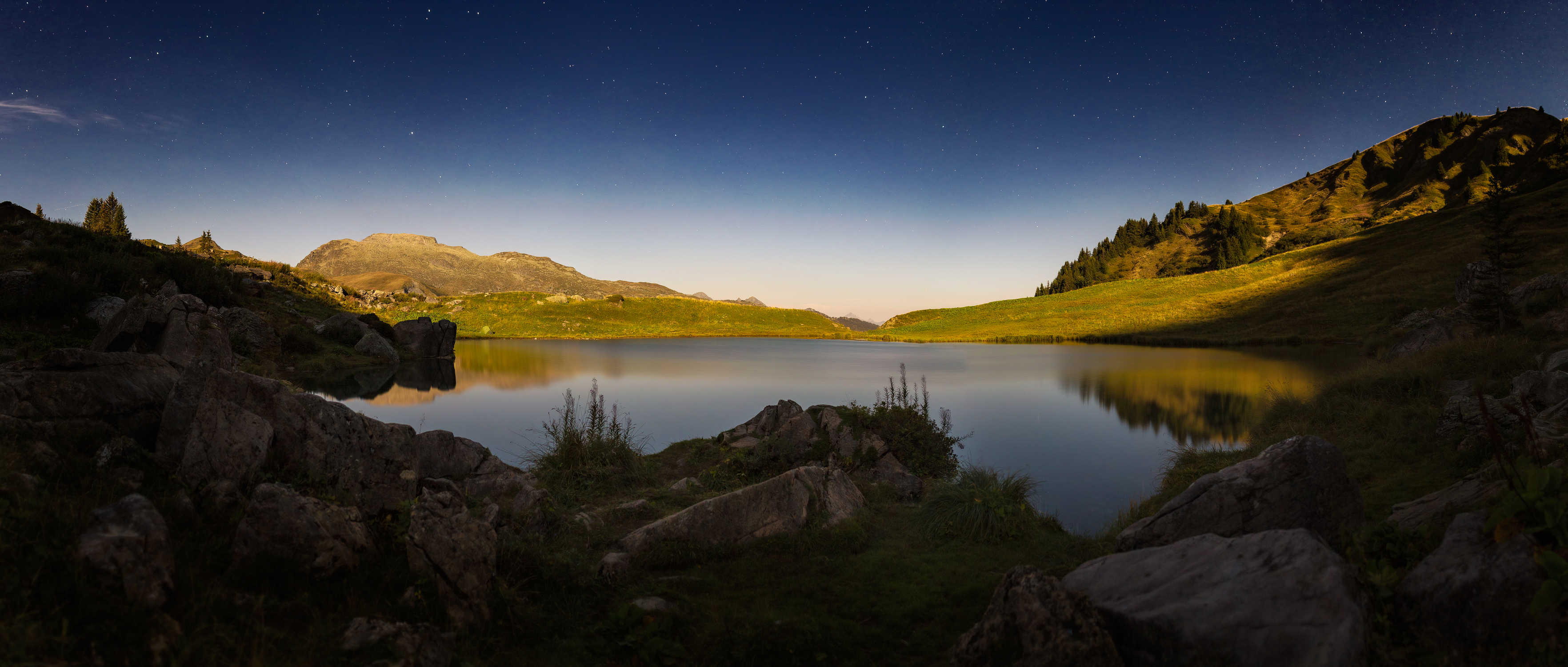 Pleine lune sur le lac des fées - Beaufortain